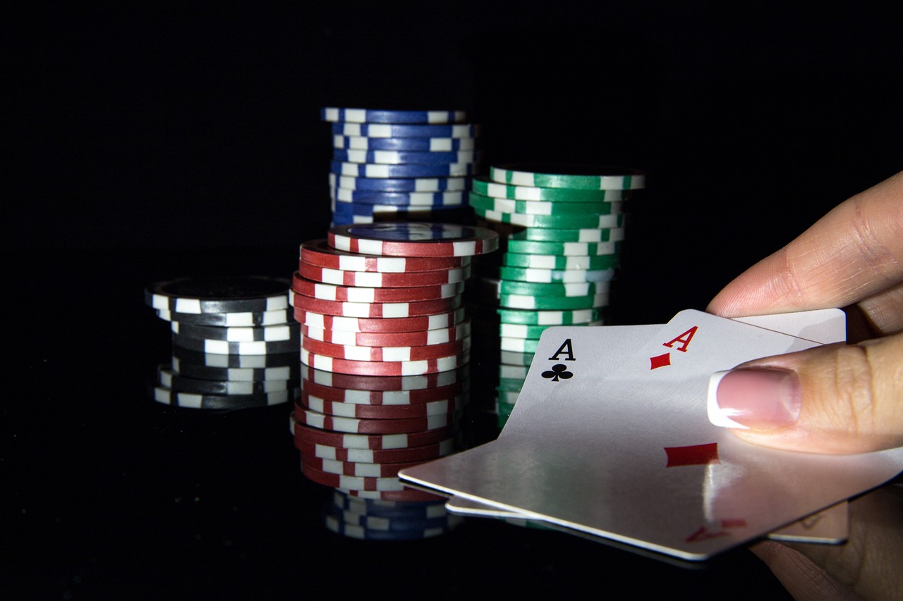 How To Choose The Reputable Bookmaker and Online Casino?